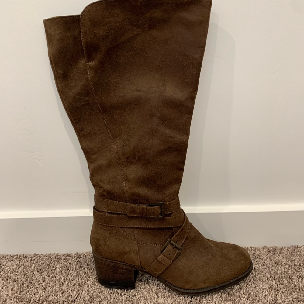 Size 10 brown boots